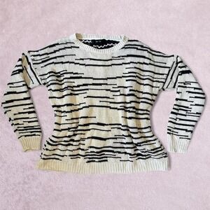 Cream‎ and black striped sweater